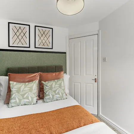 Stylish Retreat - Games * Bristol