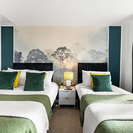 Stylish Retreat - Games * Bristol