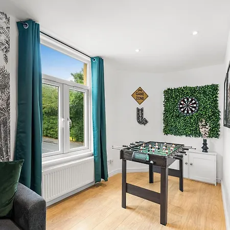 Stylish Retreat - Games *